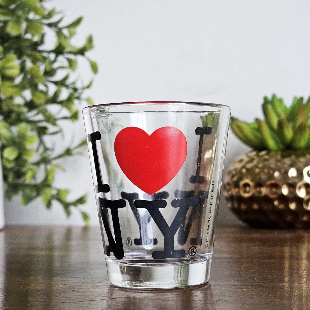 Vintage I ❤️ NY Shot Glass 2.5” New York City Souvenir Barware